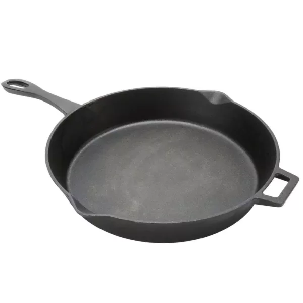 Bayou Classic 14 in. Cast Iron Skillet in Black