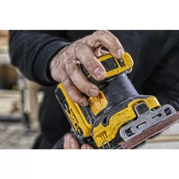 DEWALT 20-Volt MAX XR Cordless Brushless 1/4 Sheet Variable Speed Sander with (1) 20-Volt Battery 3.0Ah & Charger