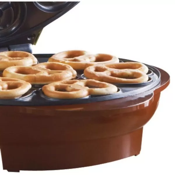 Brentwood Appliances Green Mini Electric Pretzel Maker