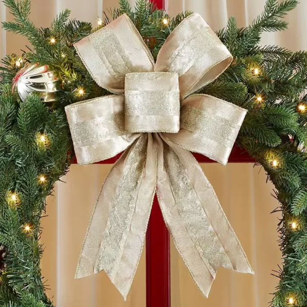 Home Accents Holiday 30 in. St. Germain Battery Operated Pre-Lit LED Artificial Christmas Wreath