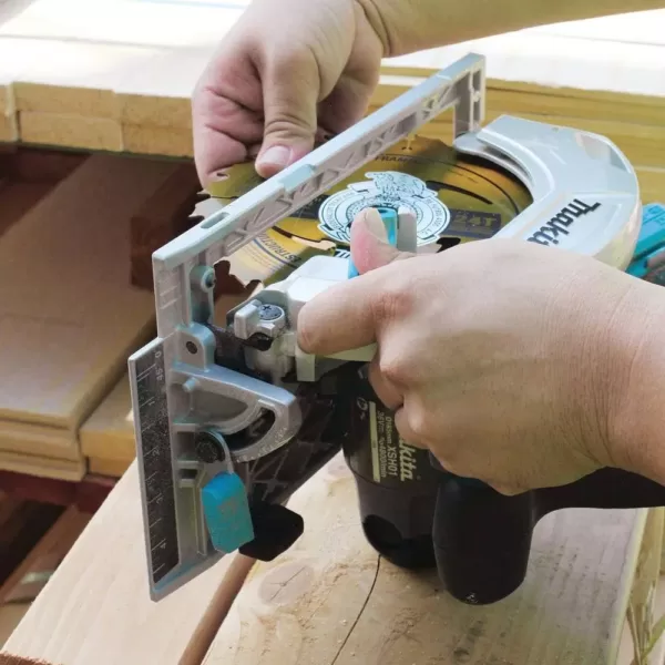 Makita 18-Volt 5.0Ah X2 LXT Lithium-Ion 36-Volt Cordless 7-1/4 in. Circular Saw Kit