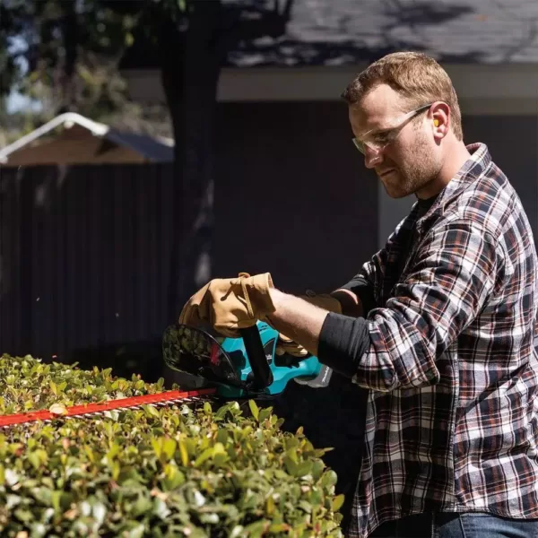 Makita 18-Volt LXT Lithium-Ion Brushless String Trimmer Kit with Bonus 22 in. 18-Volt LXT Lithium-Ion Cordless Hedge Trimmer