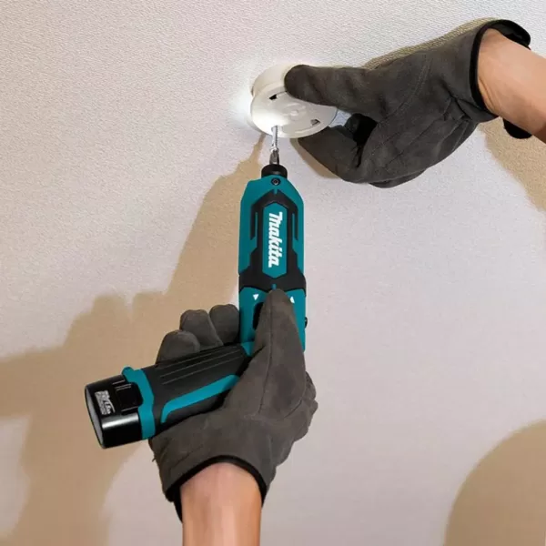 Makita 7.2-Volt Lithium-Ion Cordless 1/4 in. Hex Impact Driver Kit