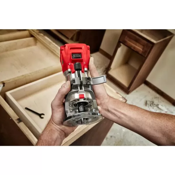 Milwaukee M18 FUEL 18-Volt Lithium-Ion Brushless Cordless Compact Router w/ Compact Router Plunge Base